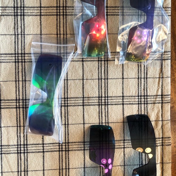 Don’t wear them - Picture 2 of 2